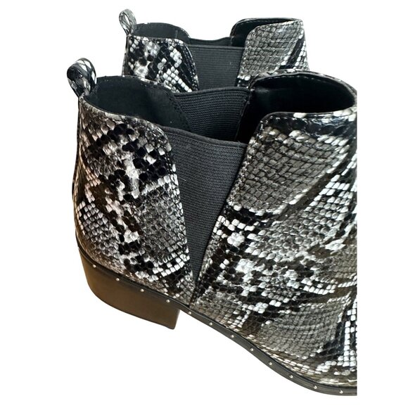 Bar III Size 8.5 Snake Skin Print Synthetic Pull On Black White Ankle Boots - Picture 11 of 15